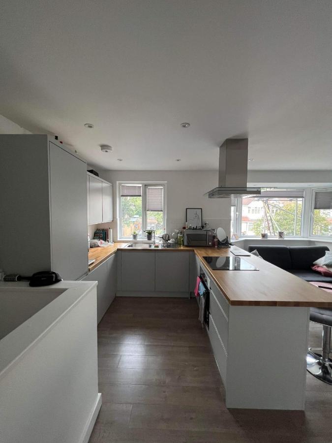 West London Apartment Bagian luar foto