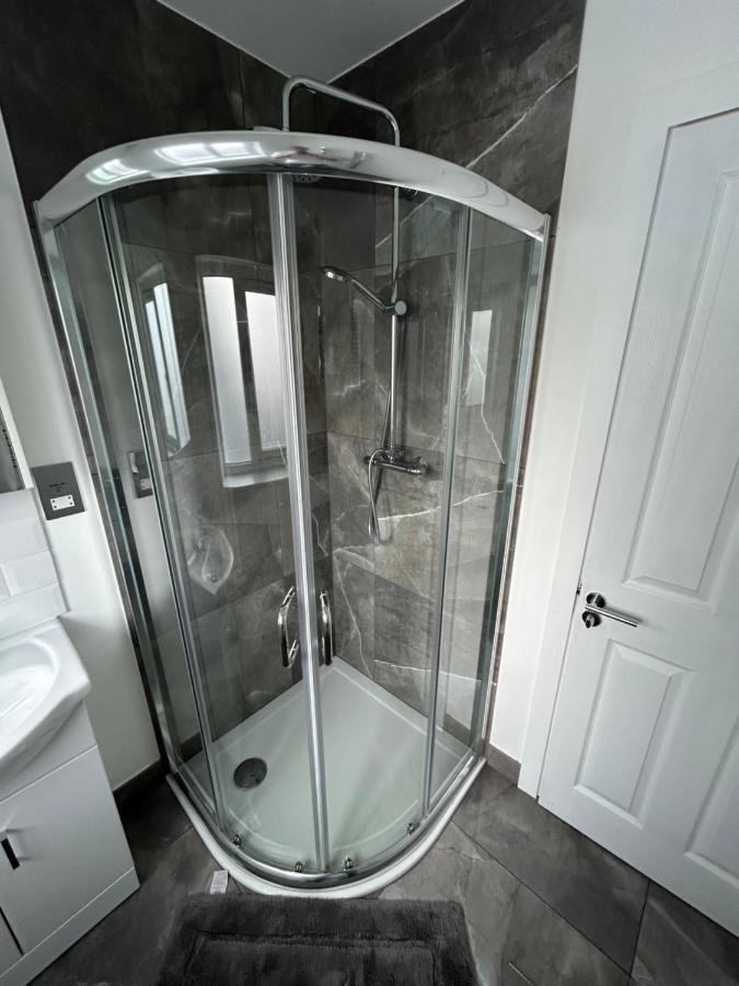West London Apartment Bagian luar foto